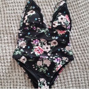 FLORAL ONE PIECE